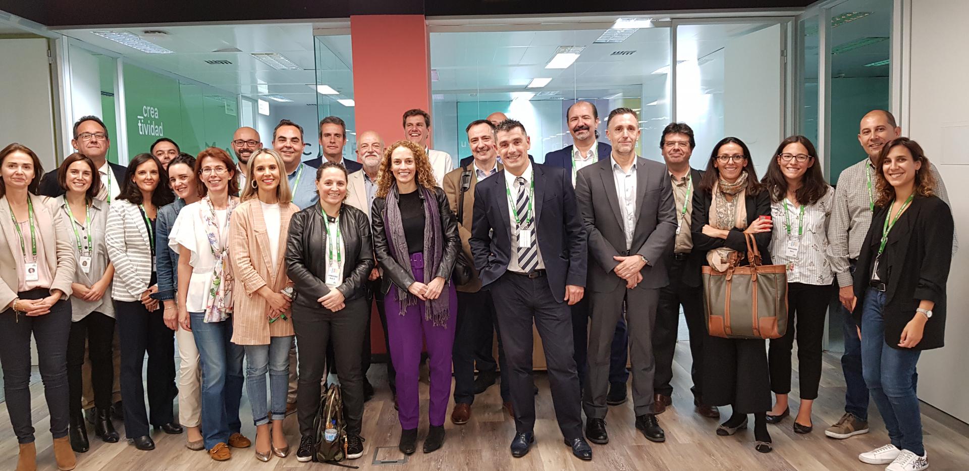 Asistentes mesa redonda