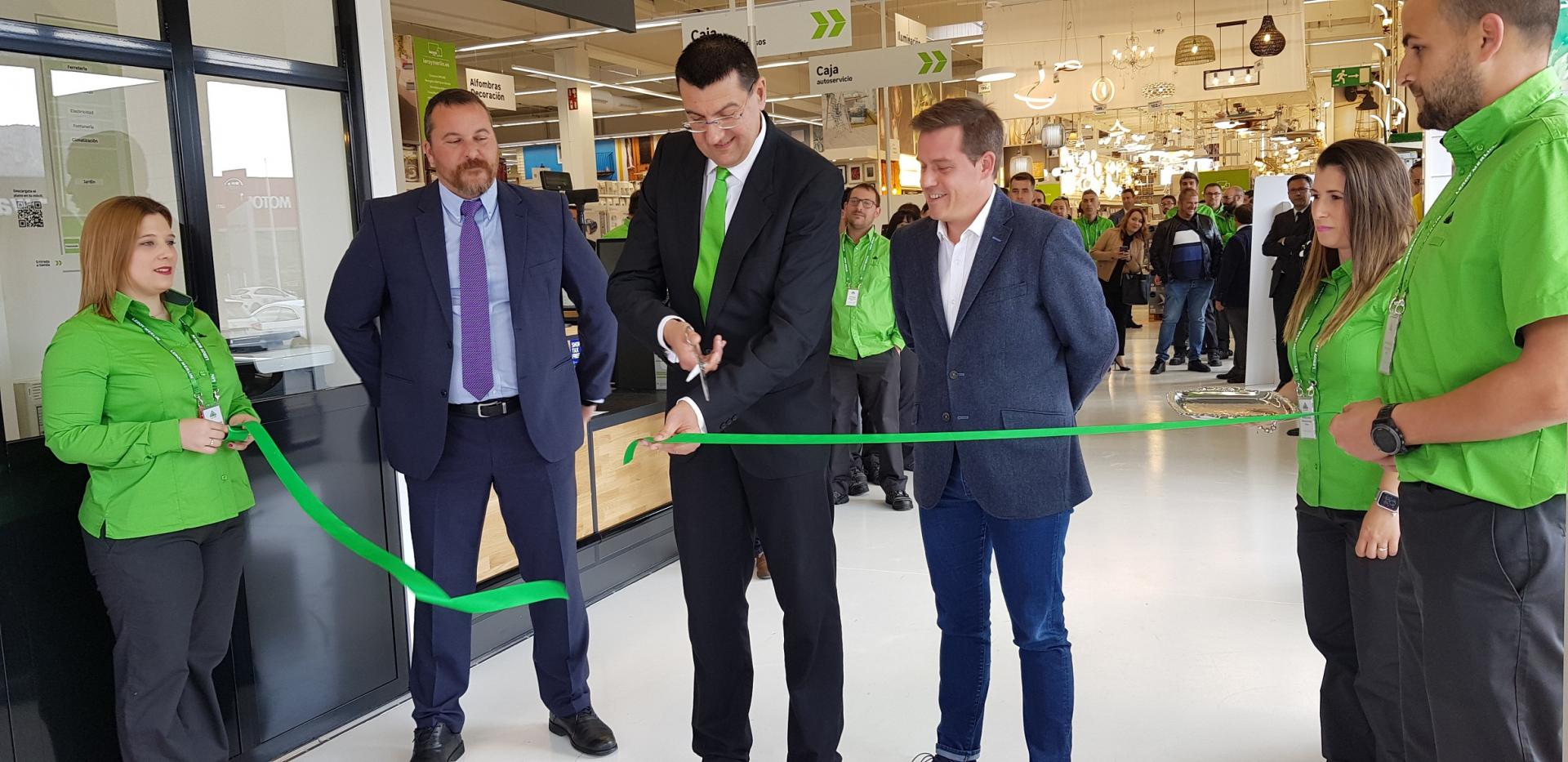 Leroy Merlin inaugura su nueva tienda en Xàtiva