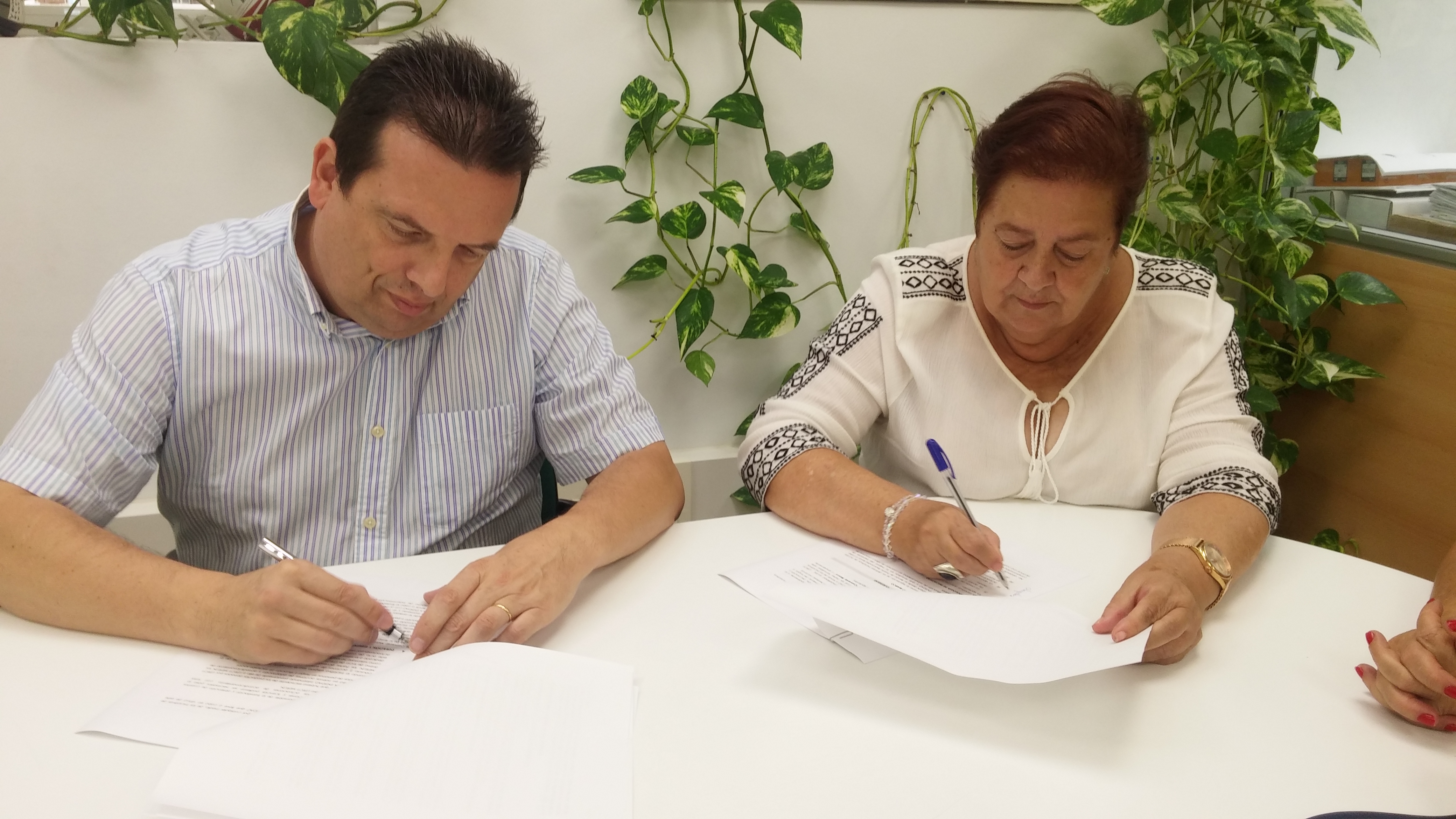 Firma convenio puerto real