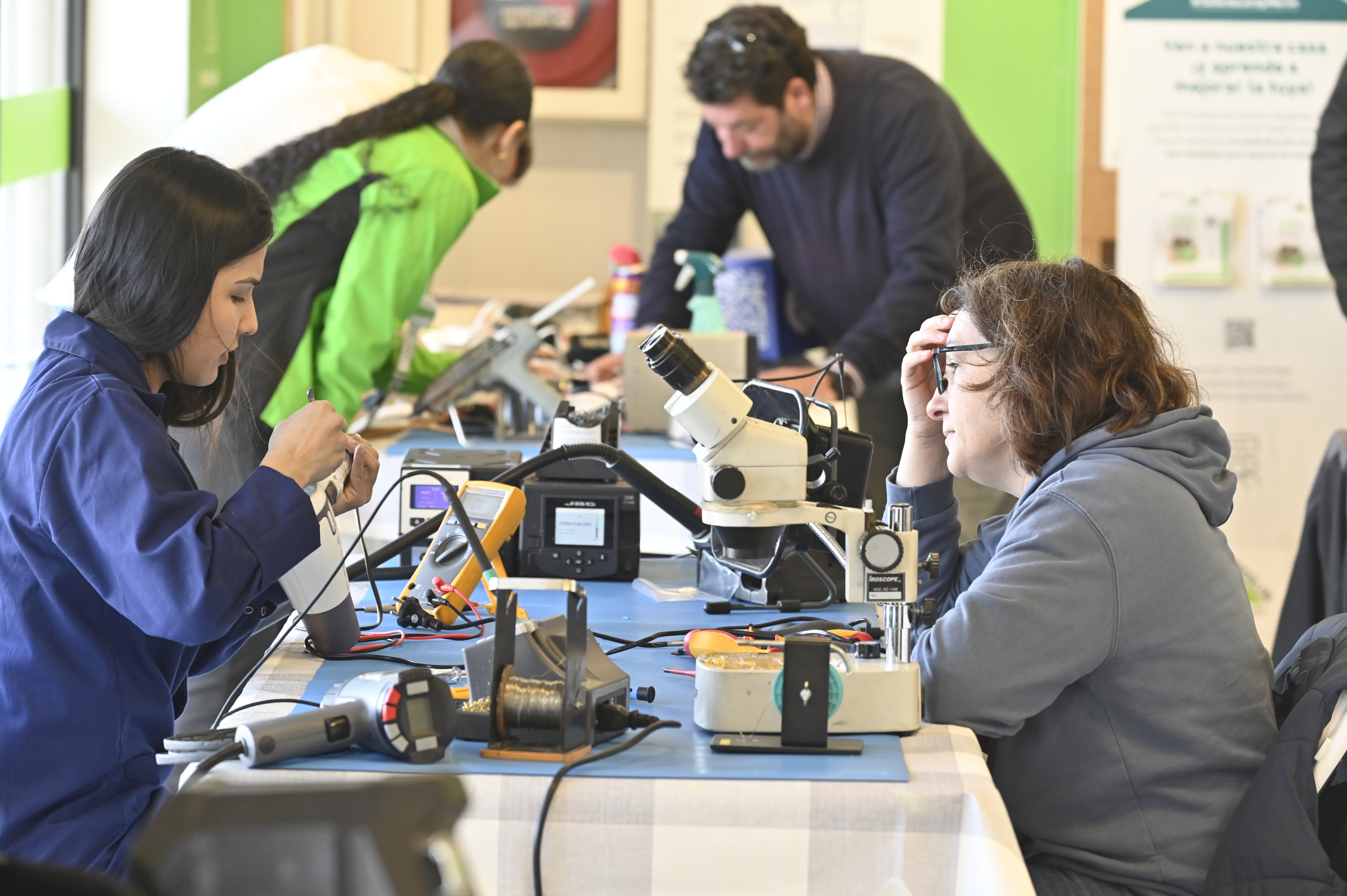 Leroy Merlin impulsa la economía circular con ‘Repair Café’, sus talleres de reparación de productos